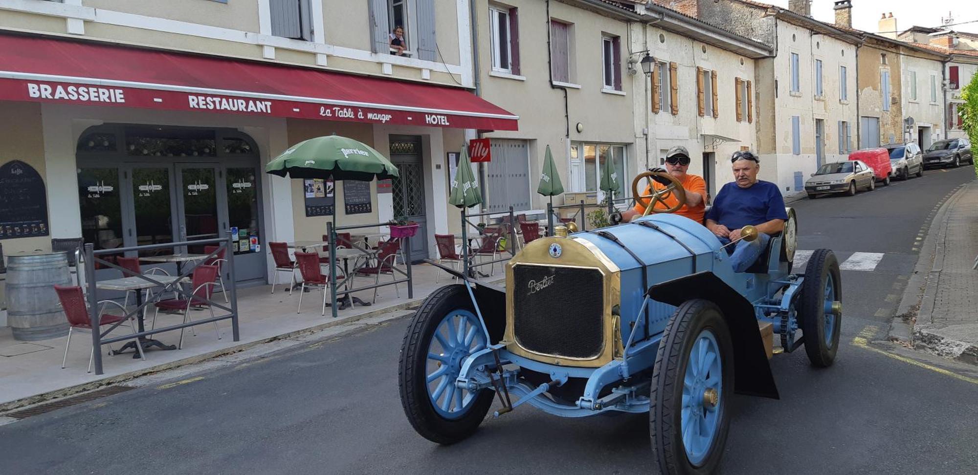 Logis Hotel Du Champ De Foire Saint-Aulaye-Puymangou المظهر الخارجي الصورة