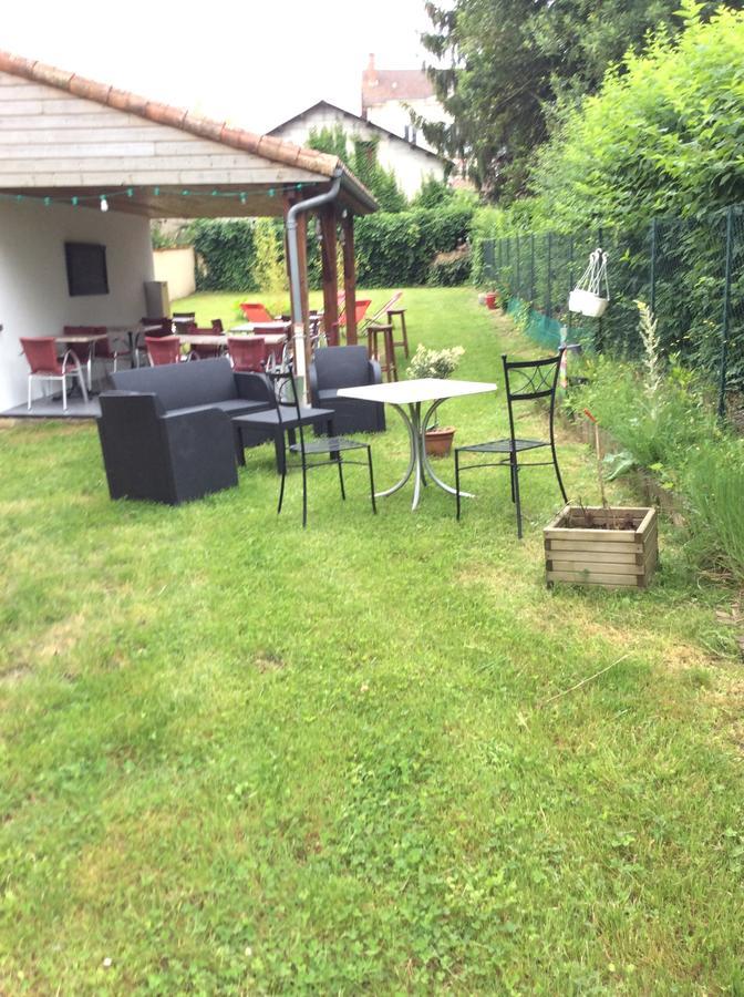Logis Hotel Du Champ De Foire Saint-Aulaye-Puymangou المظهر الخارجي الصورة